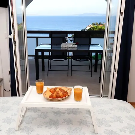 Relaxing Sea View, Apartament Okrug Gornji