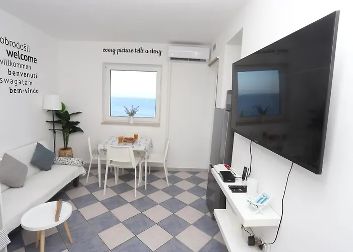 Relaxing Sea View, 奥库格哥恩基